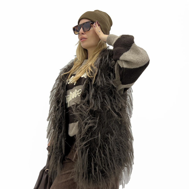 pelliccia smanicata media lunghezza syria